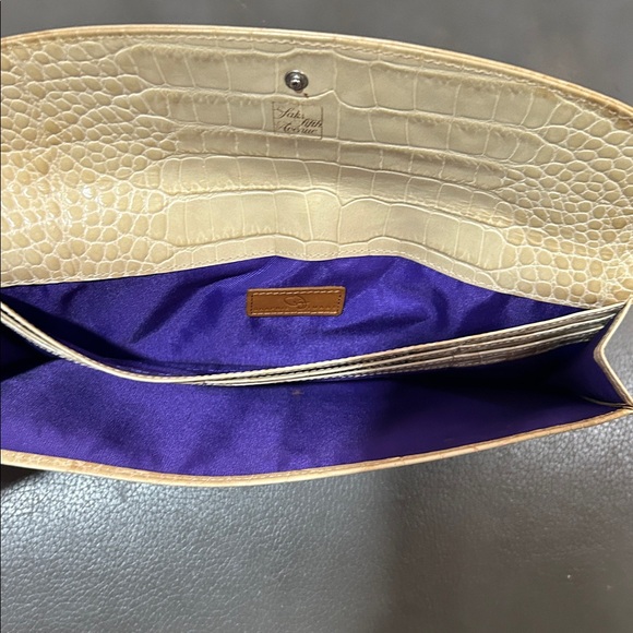 Graphic Image Alligator Clutch 10”x4” GUVC - Picture 5 of 7